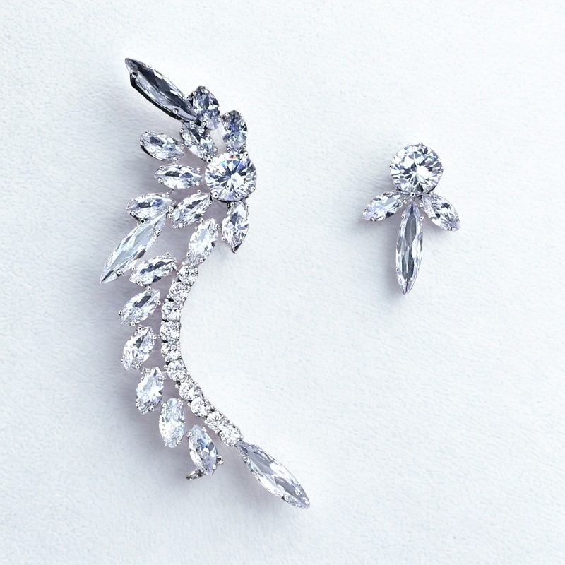 NUIT Asymmetric Zircon Earrings