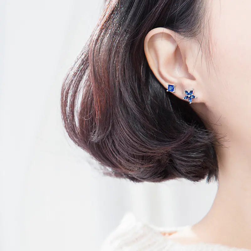 NUIT Fleur Bleu Stud Earrings